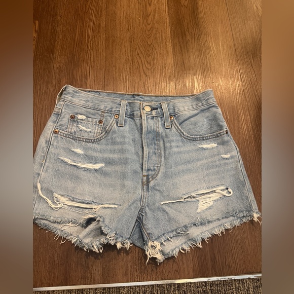 Levi's Light Blue Ripped 501 Denim Shorts (Size 27) - Picture 2 of 5